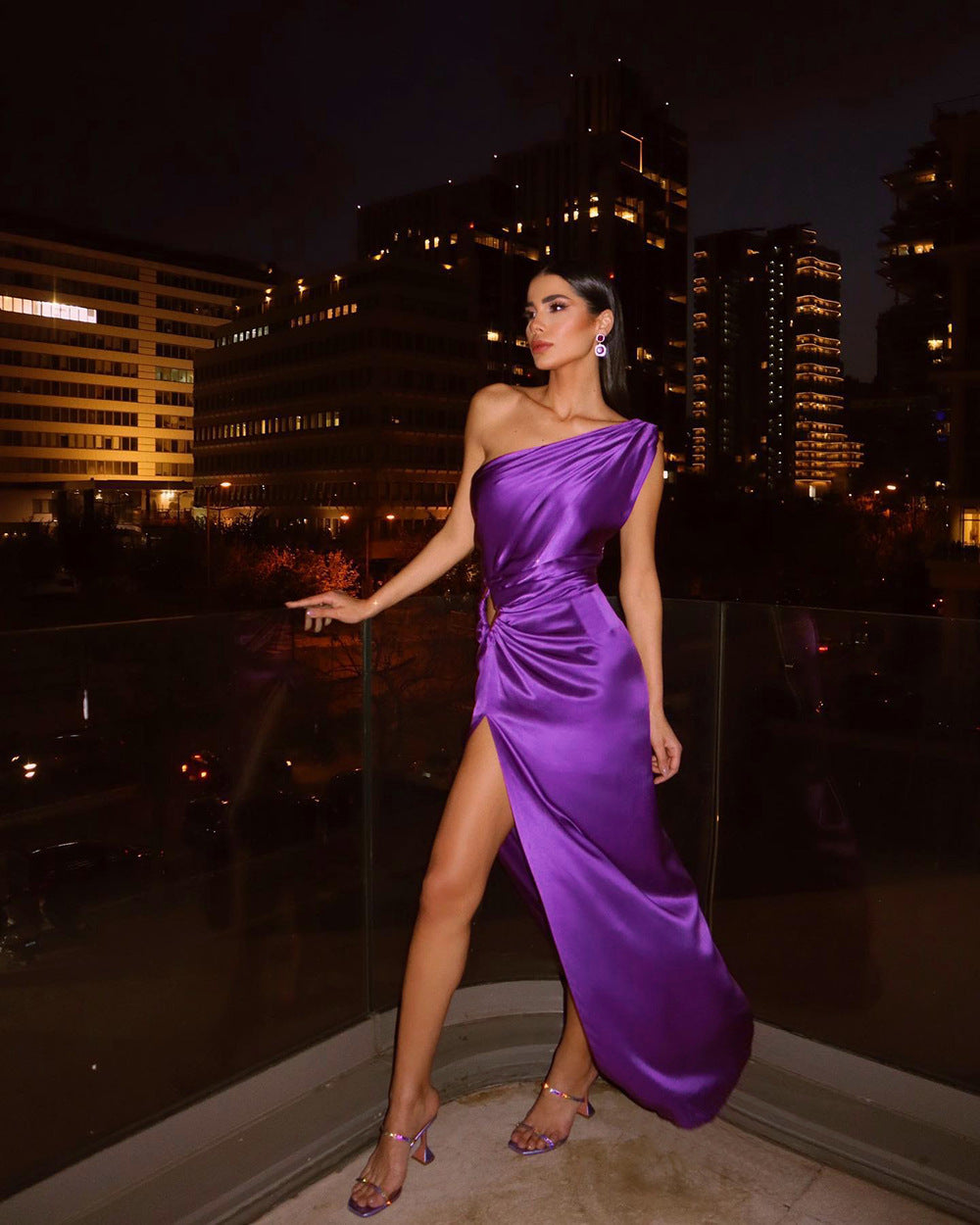 WW | Asymmetrisches Schulter-Abendkleid