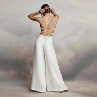 Damen Jumpsuit mit elegantem V-Ausschnitt und fließendem Bein WW