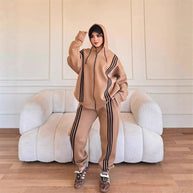 Damen Sportlicher Jumpsuit mit hohem Kragen und seitlichem Reißverschluss WW