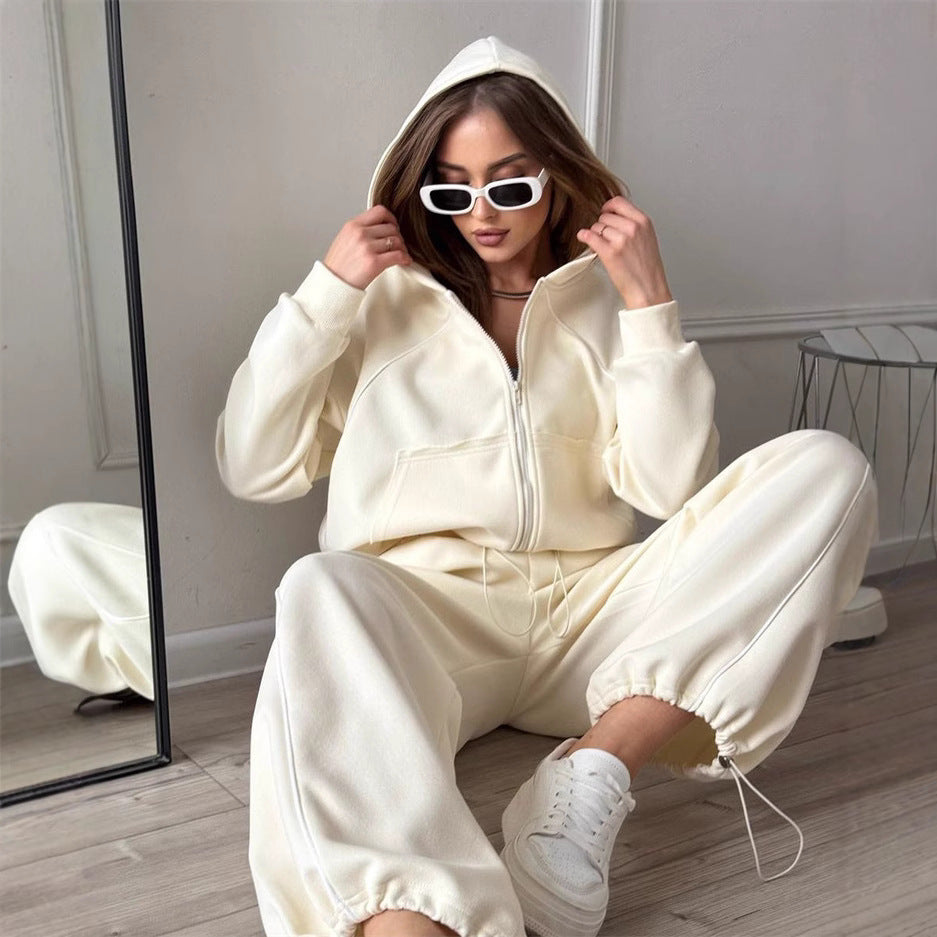Damen sportliches Freizeit-Set mit cropped Hoodie und weiten Hosen WW