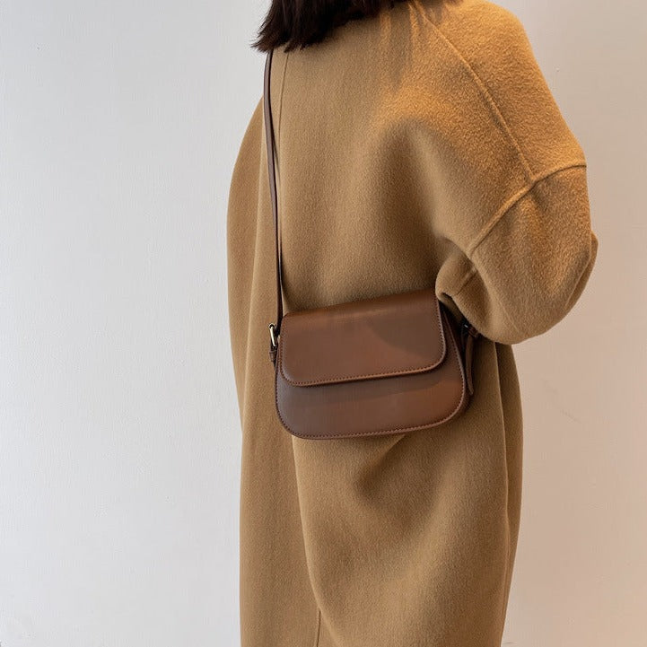 WW | Elegante handgefertigte Lederhandtasche