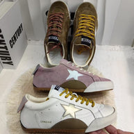 Damen Sneakers mit weichem Wildleder und modischen Details WW