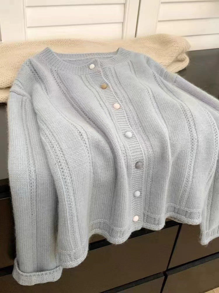 Damen Strickjacke mit dekorativem Rippdesign und Knopfverschluss WW