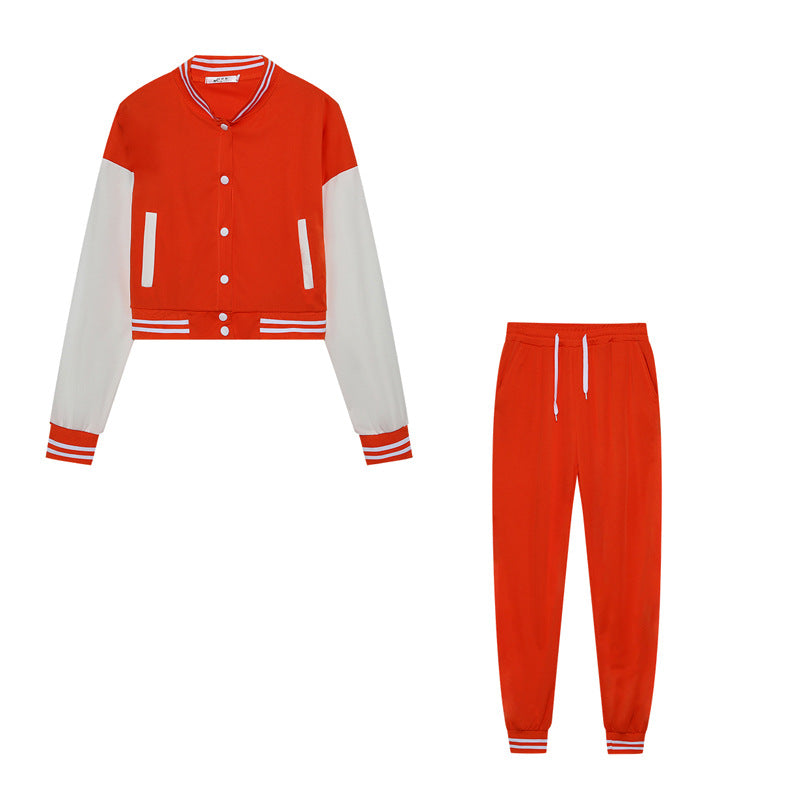 Damen Sportliches Set mit cropped Jacke und Jogginghose im modernen Look WW