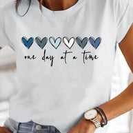 Damen Casual Grafik T-Shirt mit Herzdesign und inspirierendem Zitat WW