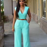 Damen Stilvoller Jumpsuit mit Taillengürtel und weitem Bein WW