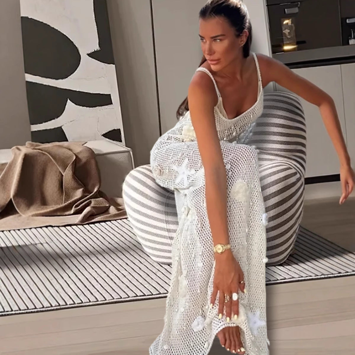 Damen Strickmaxikleid mit transparenten Details und floralem Design WW