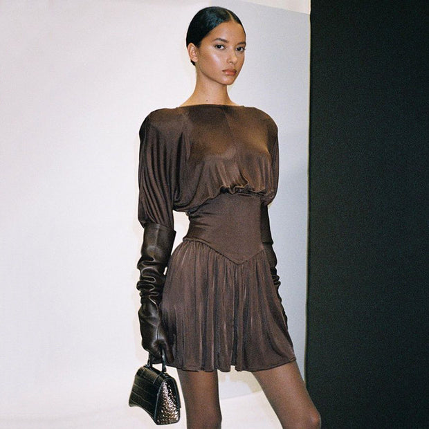 Damen Abendkleid mit weitem Ärmeldesign und schmeichelndem Schnitt W&W