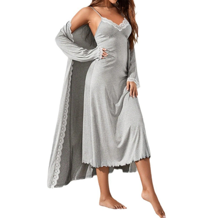 Damen luxuriöses Nachthemd mit elegantem Spitzenbesatz und langem Cardigan W&W Mode