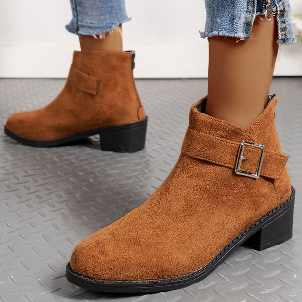Damen Stiefeletten mit modischem Schnallen-Detail und komfortablem Blockabsatz WW