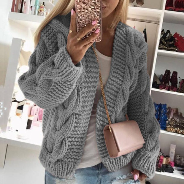 Damen Strickjacke mit grobem Zopfstrickmuster und weitem Schnitt WW