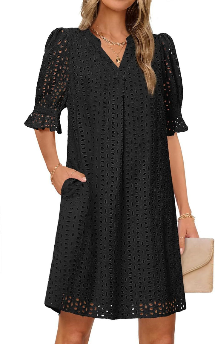 Damen luftiges Sommerkleid mit romantischem Lochmuster und praktischen Taschen W&W Mode