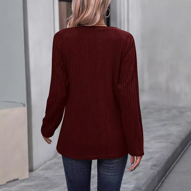 Damen Strickoberteil mit modischem Rippendesign und dekorativen Knopfdetails WW