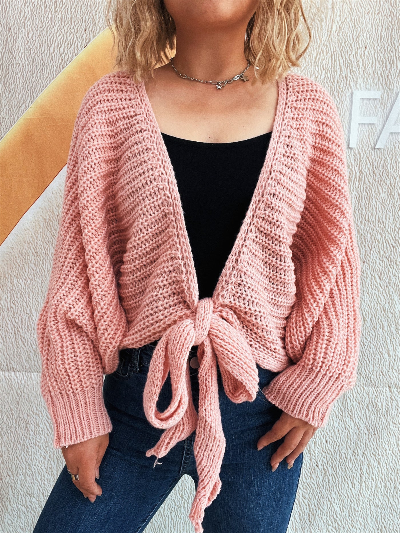 Damen Strickjacke mit verspieltem Bindegürtel und voluminösen Ärmeln WW