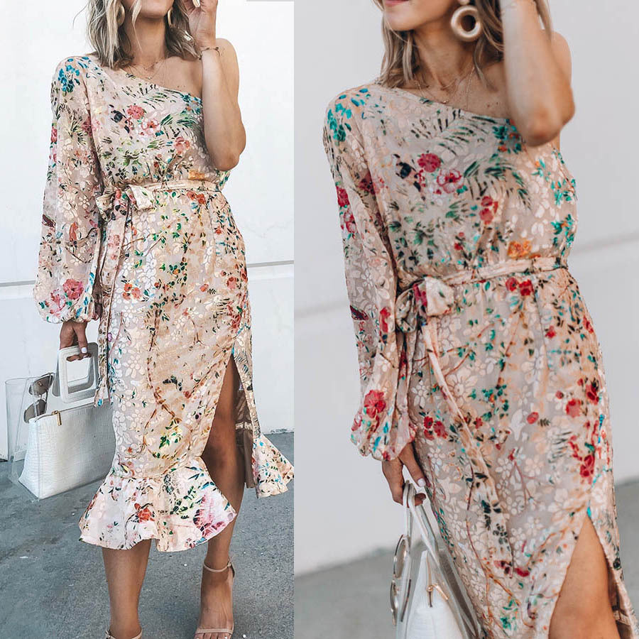 Damen Abendkleid mit asymmetrischem Design und floralen Applikationen WW