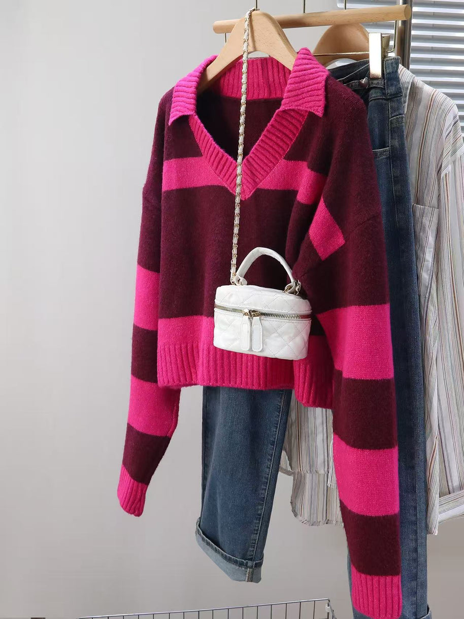 Damen Strickpullover mit tiefem V-Ausschnitt und gestreiftem Design WW