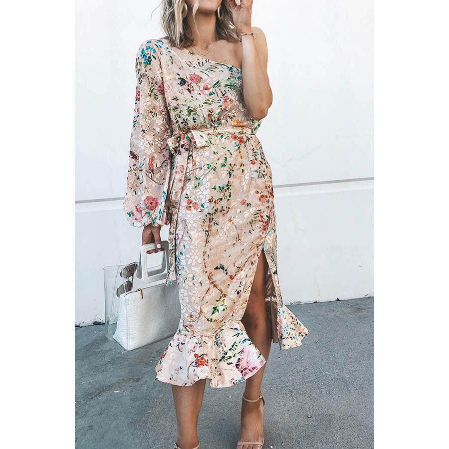 Damen Abendkleid mit asymmetrischem Design und floralen Applikationen WW