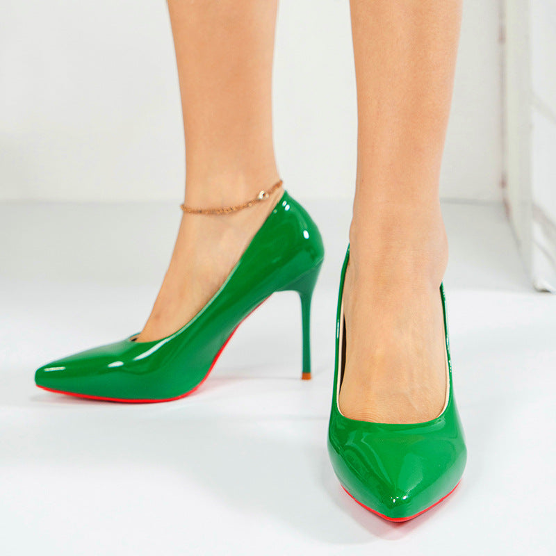 Damen Hochhackige Pumps mit glänzendem Lackfinish und eleganter Silhouette WW