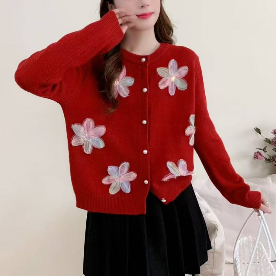Damen Strickjacke mit floralen Stickereien und Knopfverschluss WW