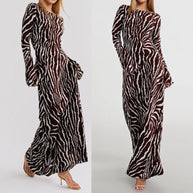 Damen Maxikleid mit einem modernen Zebra-Print und asymmetrischem Schnitt WW