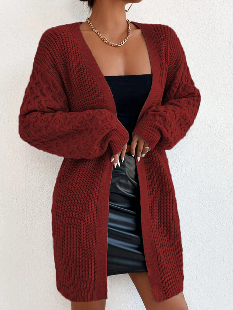 Damen Strickjacke mit raffiniertem Zopfmuster und lässigem Schnitt WW