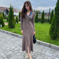 Damen Strickkleid mit eleganter Knopfleiste und Hemdkragen WW