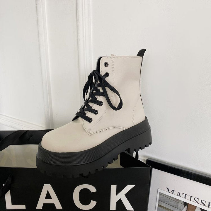 Damen Schnürstiefel mit robuster Plateausohle und elegantem Obermaterial W&W Mode