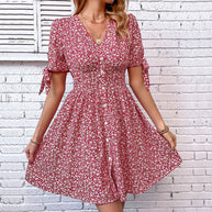 Damen Blusenkleid mit floralen Mustern und verspielten Rüschen WW