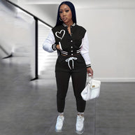 Damen Sportoverall mit kontrastierenden Ärmeln und modischem Schriftzug WW