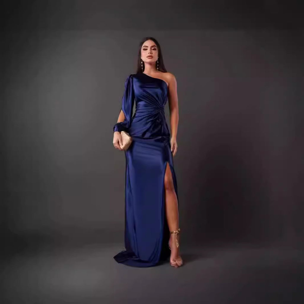 Damen Abendkleid mit asymmetrischem Ausschnitt und eleganter Faltenlegung WW