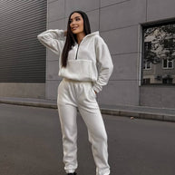 Damen Sportlicher Kapuzenpullover mit bequemen Jogginghosen WW