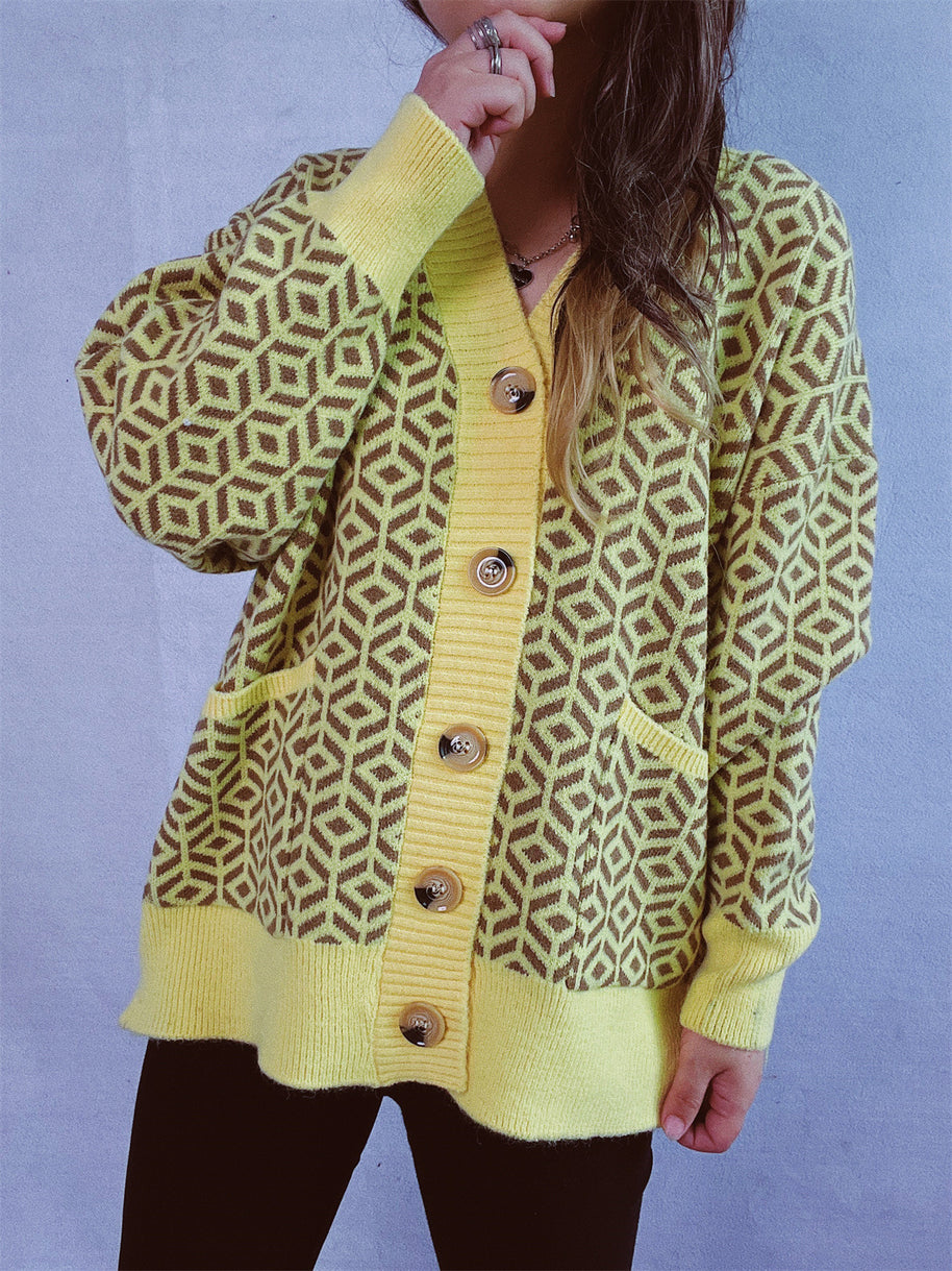 Damen Strickjacke mit geometrischem Muster und Knopfdetails WW