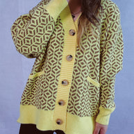 Damen Strickjacke mit geometrischem Muster und Knopfdetails WW