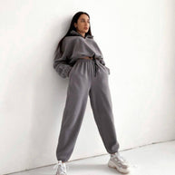 Damen bequeme Fleece-Loungejacke mit verkürztem Reißverschluss und elastischem Bund WW