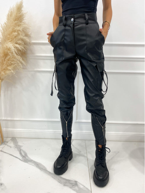 Damen wasserdichte Kunstleder-Cargo-Hose mit Reißverschlüssen und verstellbaren Bündchen WW