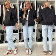 Damen Steppjacke im lässigen Oversized-Stil mit besonderen Steppdetails WW