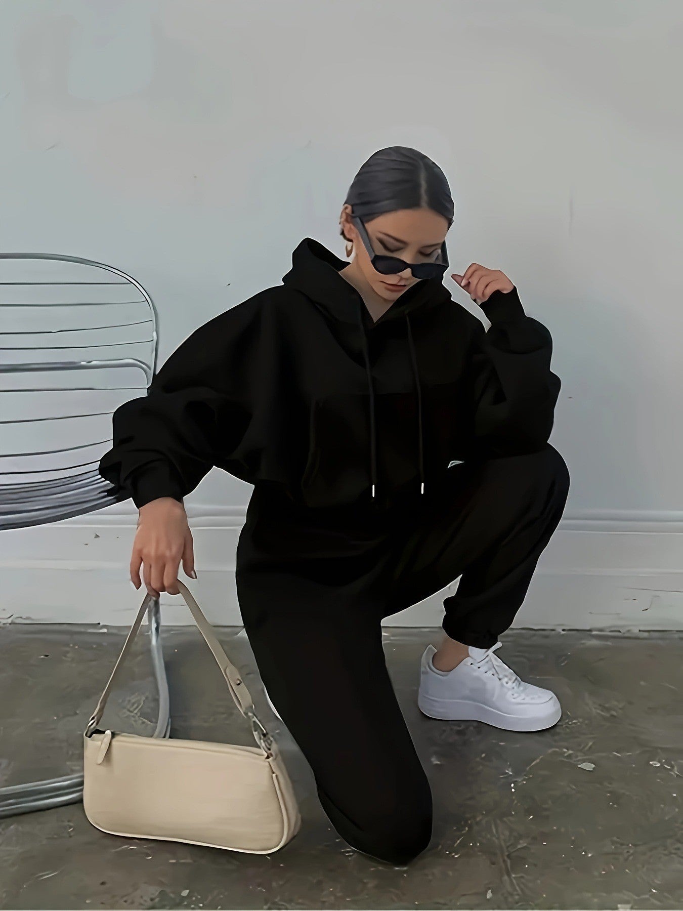Damen Bequemer Kapuzenpullover mit lässigem Schnitt und praktischen Taschen WW