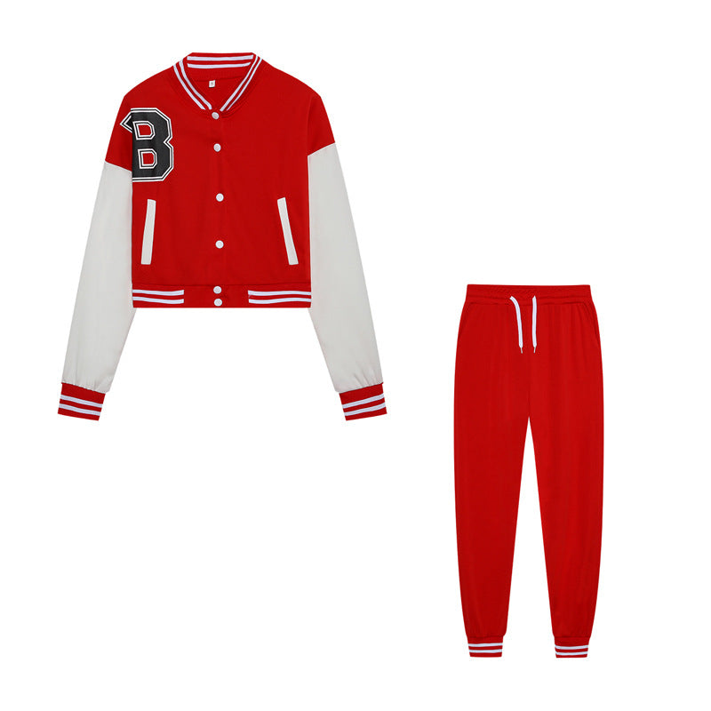 Damen Sportliches Set aus cropped Jacke und Jogginghose WW