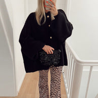 Damen Strickjacke mit oversized Schnitt und eleganten Knopfdetails WW