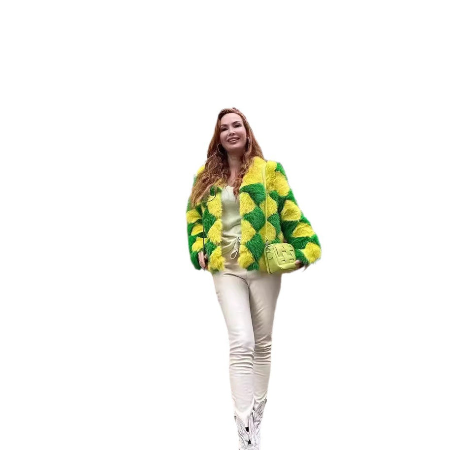 Damen auffällige Kunstpelzjacke mit innovativem Karomuster und kurzem Schnitt WW