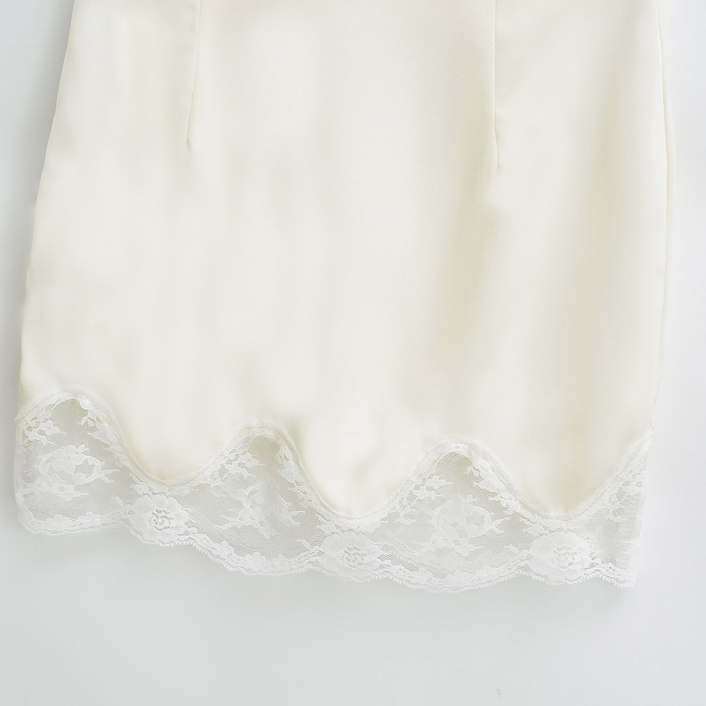 Damen Minirock mit raffiniertem Spitzenbesatz und elegantem Schnitt WW