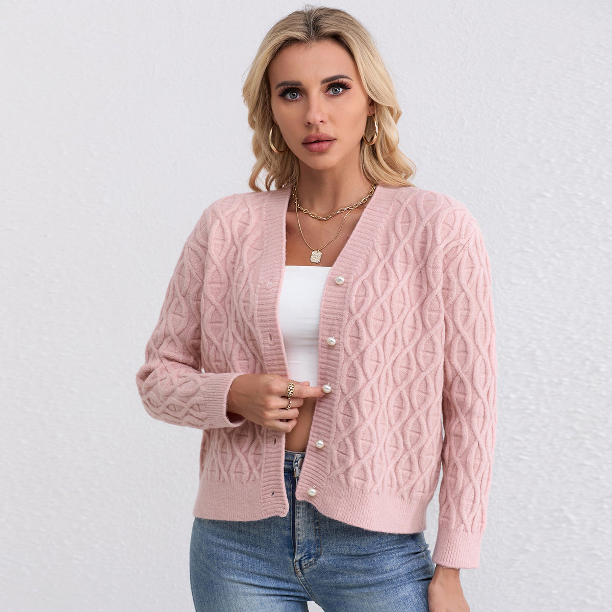 Damen Strickjacke mit strukturiertem Zopfmuster und zarten Knöpfen WW