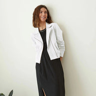 Damen Bikerjacke aus edlem Kunstleder mit modernem Schnitt und feiner Textur WW