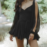 Damen Kurzkleid mit schwingendem Rock und transparenten Ärmeln WW