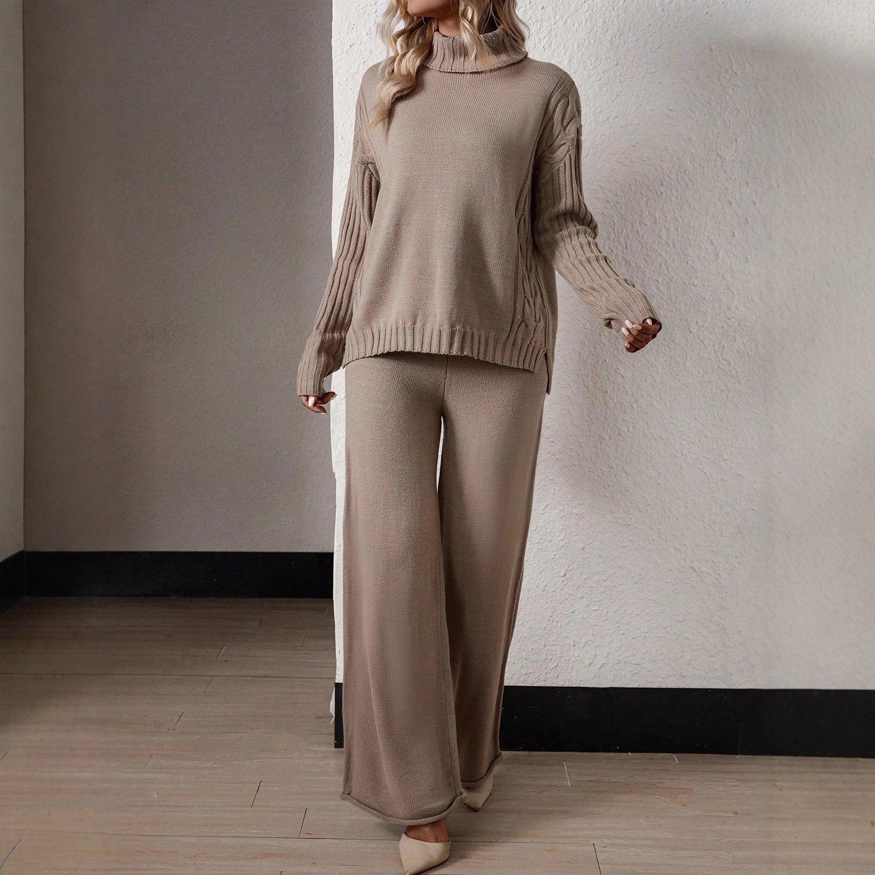 Damen Stilvolles Strickset mit hohem Kragen und weiter Hose WW