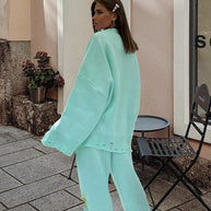 Damen Strickanzug mit oversized Schnitt und modischen Details WW