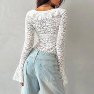 Damen Spitzenbodysuit mit verspieltem Rüschendetail und V-Ausschnitt WW