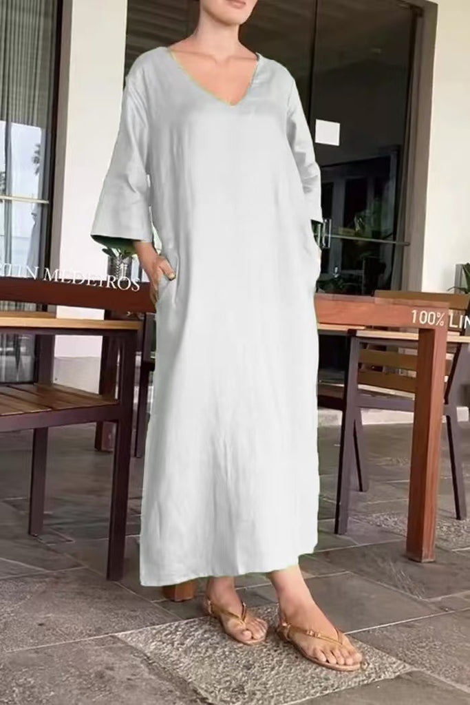 Damen Langes Leinenkleid mit tiefem V-Ausschnitt und seitlichen Taschen WW