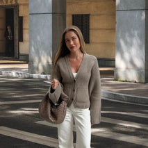 Damen Strickjacke mit eleganten Details und lässigem Schnitt WW