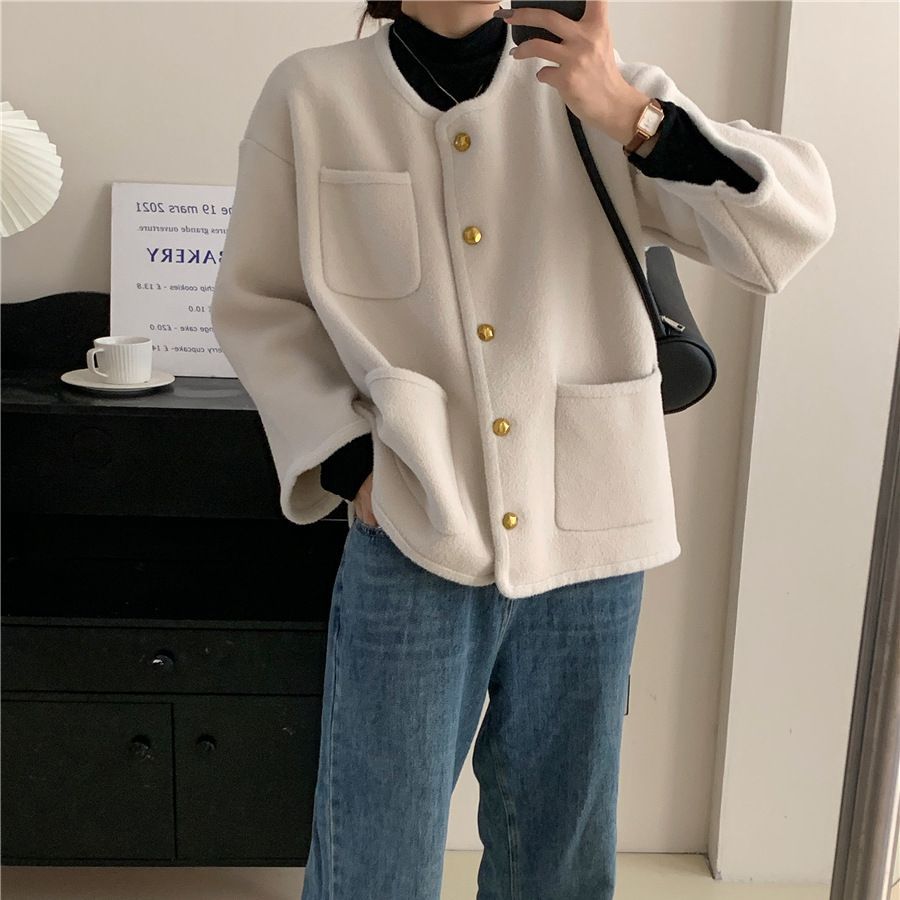 Damen Softe Jacke mit dekorativen Knöpfen und großen Taschen WW